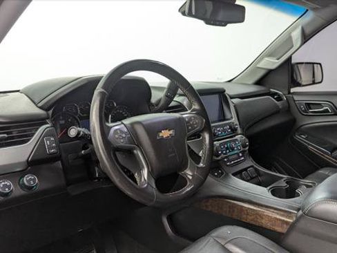 Used 2017 Chevrolet Suburban LT AWD/4WD image 27