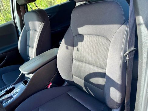 Used 2022 Chevrolet Malibu LT image 9