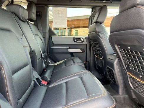 Used 2023 Ford Bronco Badlands AWD/4WD image 19