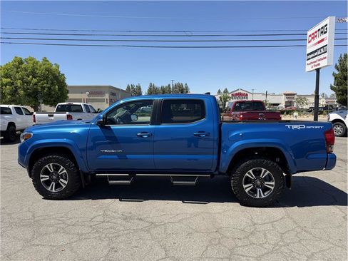 Used 2017 Toyota Tacoma TRD Sport w/ Tow Package RWD image 16