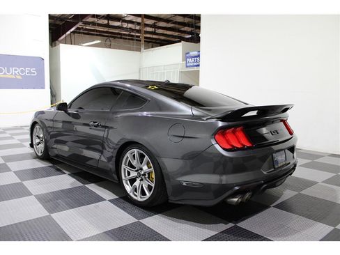 Used 2019 Ford Mustang GT Premium image 7