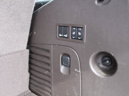 Used 2015 GMC Yukon Denali w/ Premium Package image 6