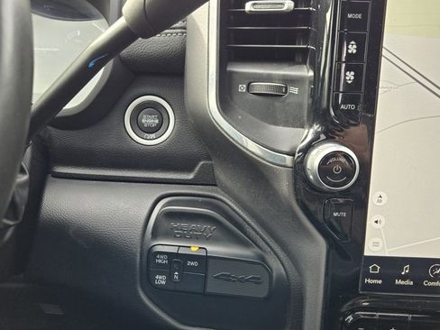 Used 2024 RAM 2500 Laramie w/ Night Edition image 21