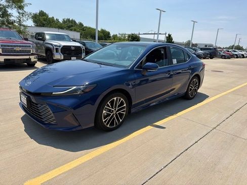 Used 2026 Toyota Camry XLE w/ Premium Plus Package AWD/4WD image 3