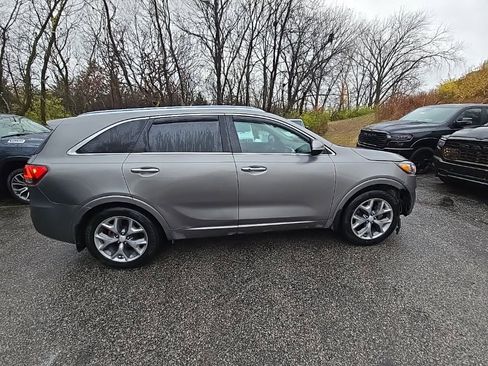 Used 2018 Kia Sorento SX image 9