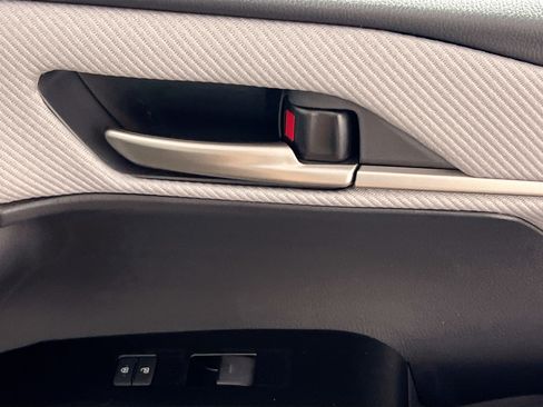 New 2026 Toyota Camry SE FWD image 32