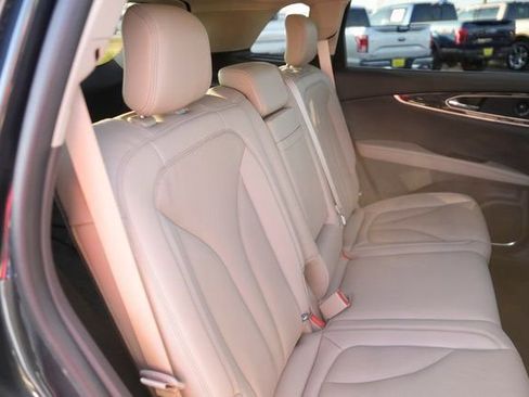 Used 2023 Lincoln Nautilus Reserve w/ Equipment Group 201A image 17