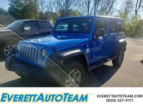 Used 2016 Jeep Wrangler Unlimited Rubicon w/ Max Tow Package AWD/4WD image 1