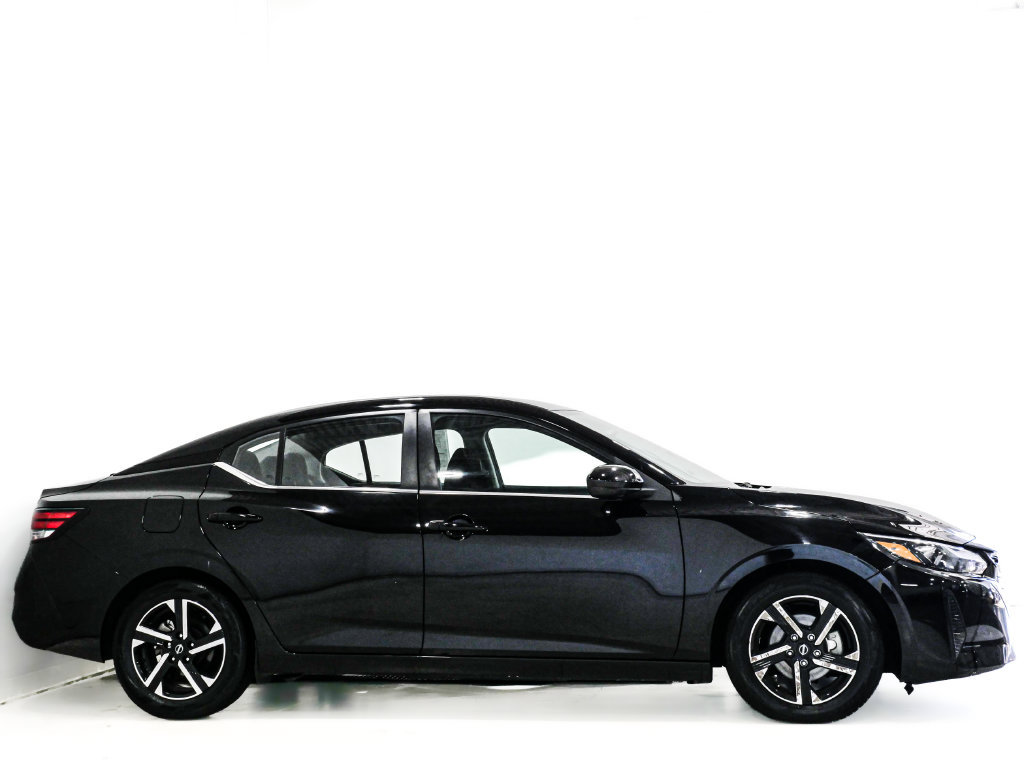 Used 2024 Nissan Sentra SV FWD image 4