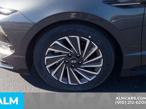 Used 2025 Hyundai Sonata SEL FWD image 12