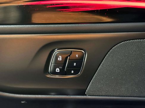 Certified 2024 Lincoln Nautilus Reserve w/ Jet Appearance Package (87T) image 9