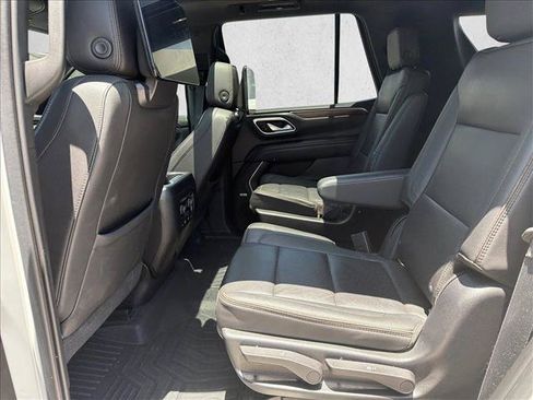 Used 2021 Chevrolet Tahoe High Country w/ Premium Package 2 AWD/4WD image 22