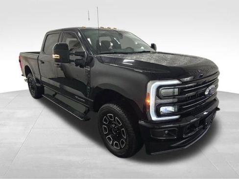 Used 2025 Ford F250 Platinum AWD/4WD image 3
