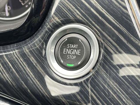 Used 2022 Cadillac XT6 Premium Luxury image 25