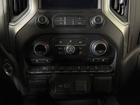 Used 2020 Chevrolet Silverado 1500 LT Trail Boss AWD/4WD image 22