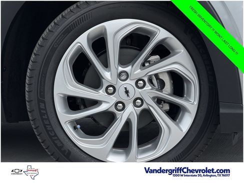 New 2027 Chevrolet Bolt LT w/ Comfort Package FWD image 9