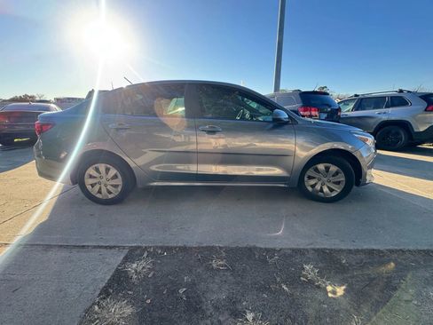 Used 2020 Kia Rio S FWD image 5