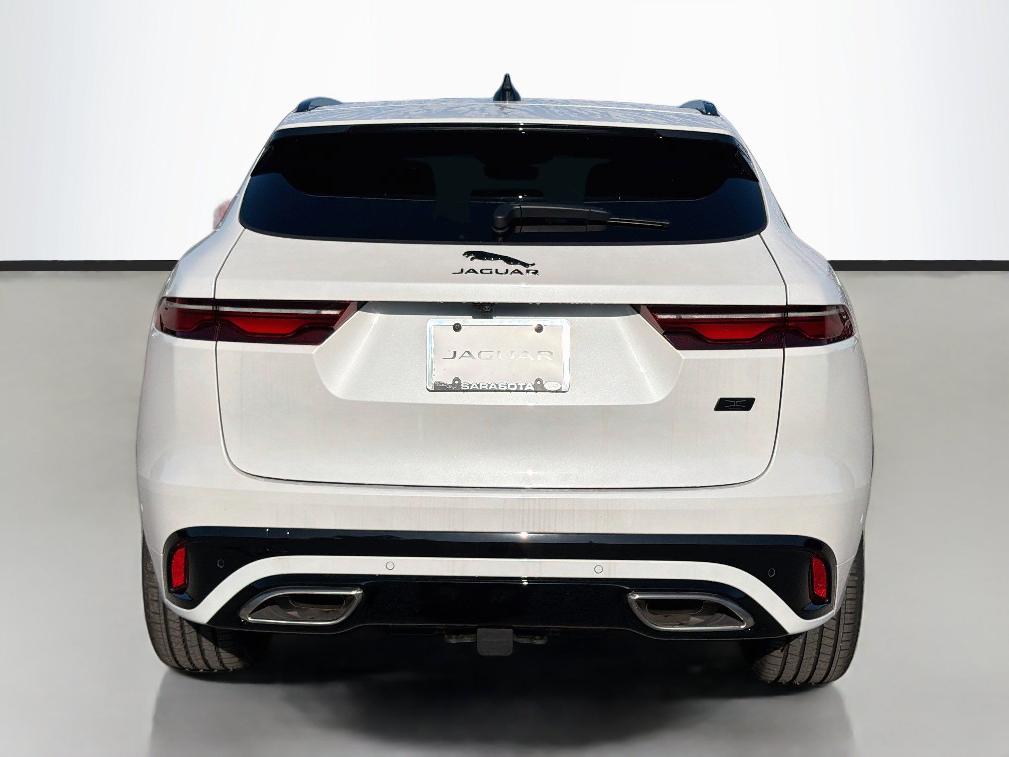 New 2026 Jaguar F-PACE R-Dynamic S AWD/4WD image 4