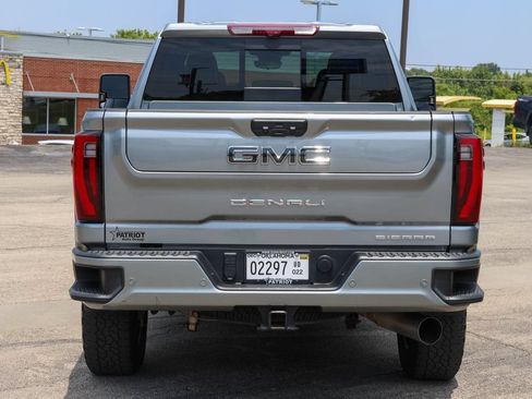 Used 2025 GMC Sierra 2500 Denali Ultimate AWD/4WD image 32