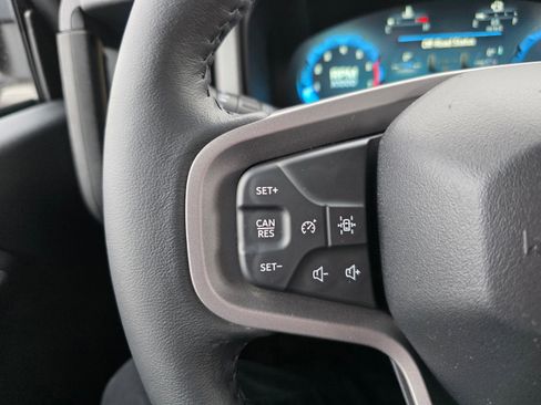 New 2025 Ford Bronco Badlands image 16