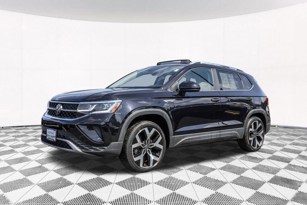 Certified 2023 Volkswagen Taos SEL AWD/4WD image 6