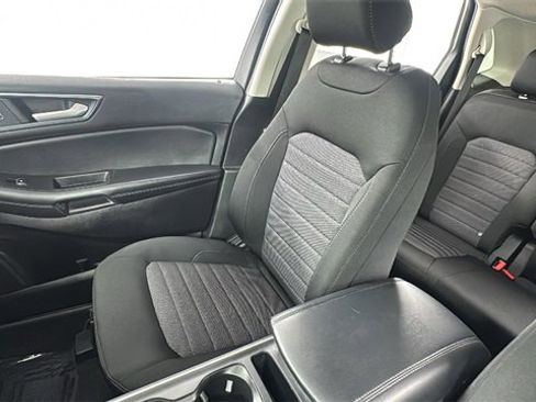 Used 2024 Ford Edge SE image 13