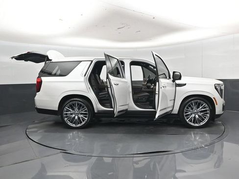 Used 2025 GMC Yukon Denali Ultimate AWD/4WD image 60