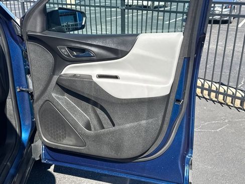 Used 2022 Chevrolet Equinox LS w/ LS Convenience Package image 15