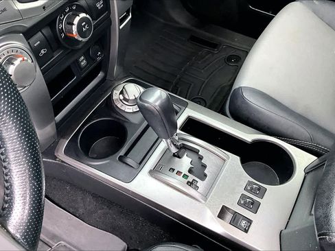 Used 2016 Toyota 4Runner SR5 Premium image 15