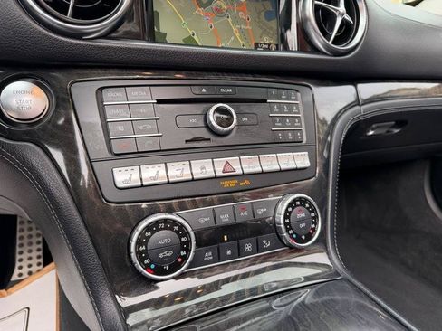 Used 2018 Mercedes-Benz SL 550 image 47