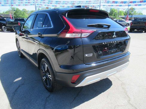 Used 2024 Mitsubishi Eclipse Cross SE image 3