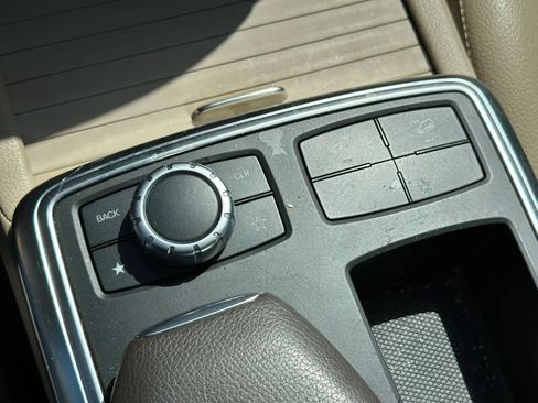 Used 2014 Mercedes-Benz GL 450 4MATIC image 35