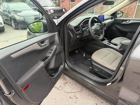 Used 2020 Ford Escape SE FWD image 10
