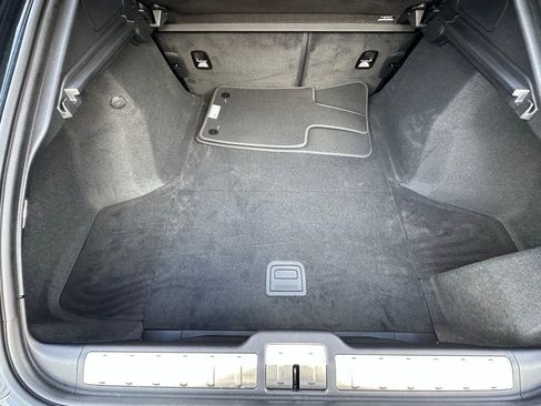 Used 2018 Porsche Panamera image 37