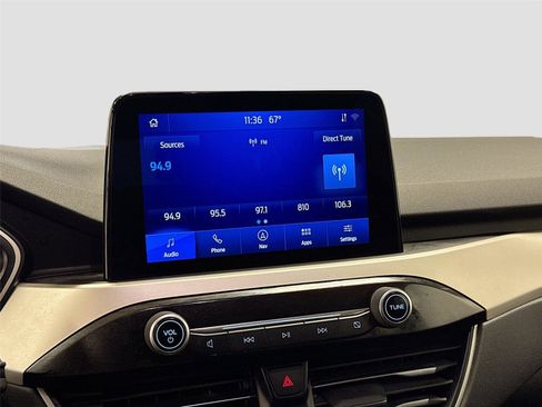 Used 2020 Ford Escape SEL image 15