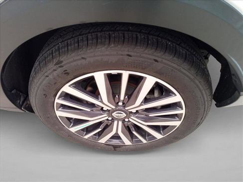 Used 2021 Nissan Kicks SV FWD image 11