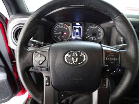 Used 2023 Toyota Tacoma TRD Sport image 6