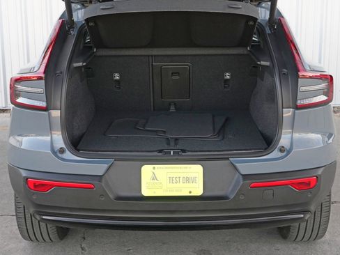 Used 2023 Volvo C40 P8 Recharge Ultimate image 9