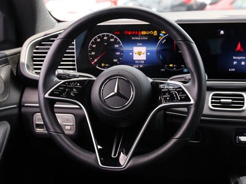 Used 2025 Mercedes-Benz GLE 450e 4MATIC image 27