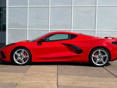 Used 2022 Chevrolet Corvette Stingray Preferred Cpe w/ Z51 Performance Package image 7