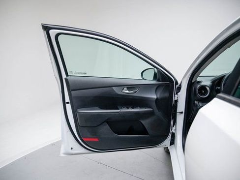 Used 2021 Kia Forte LXS image 22