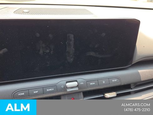 Used 2025 Kia K4 FWD image 23