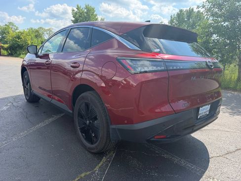 Used 2025 Nissan Murano SV AWD/4WD image 9