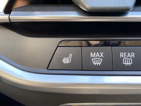 Used 2020 BMW X7 xDrive40i w/ Premium Package image 12