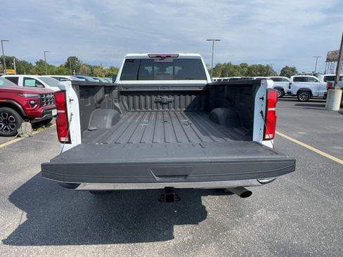 Used 2025 Chevrolet Silverado 2500 LTZ w/ LTZ Plus Package AWD/4WD image 5