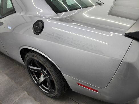 Used 2017 Dodge Challenger SRT Hellcat RWD image 30