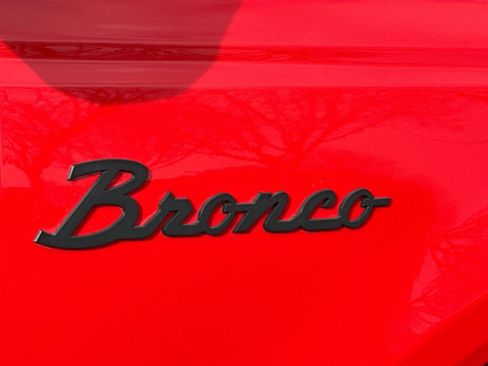 Used 2022 Ford Bronco Wildtrak image 24