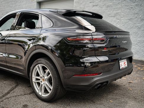 Used 2023 Porsche Cayenne Base w/ Premium Package image 13