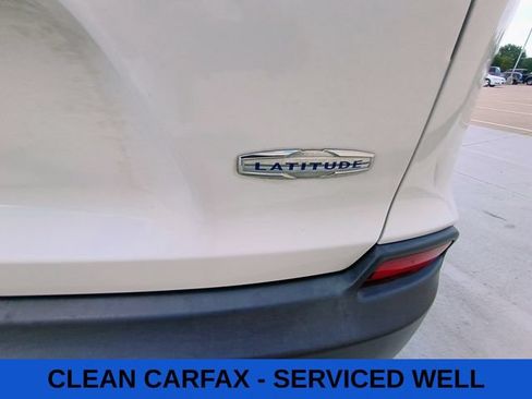 Used 2019 Jeep Cherokee Latitude w/ Popular Appearance Group FWD image 22