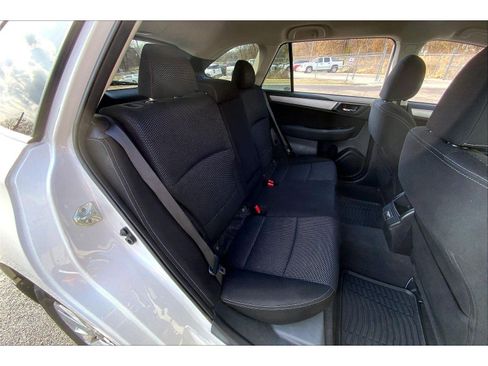 Used 2018 Subaru Outback 2.5i Premium image 22
